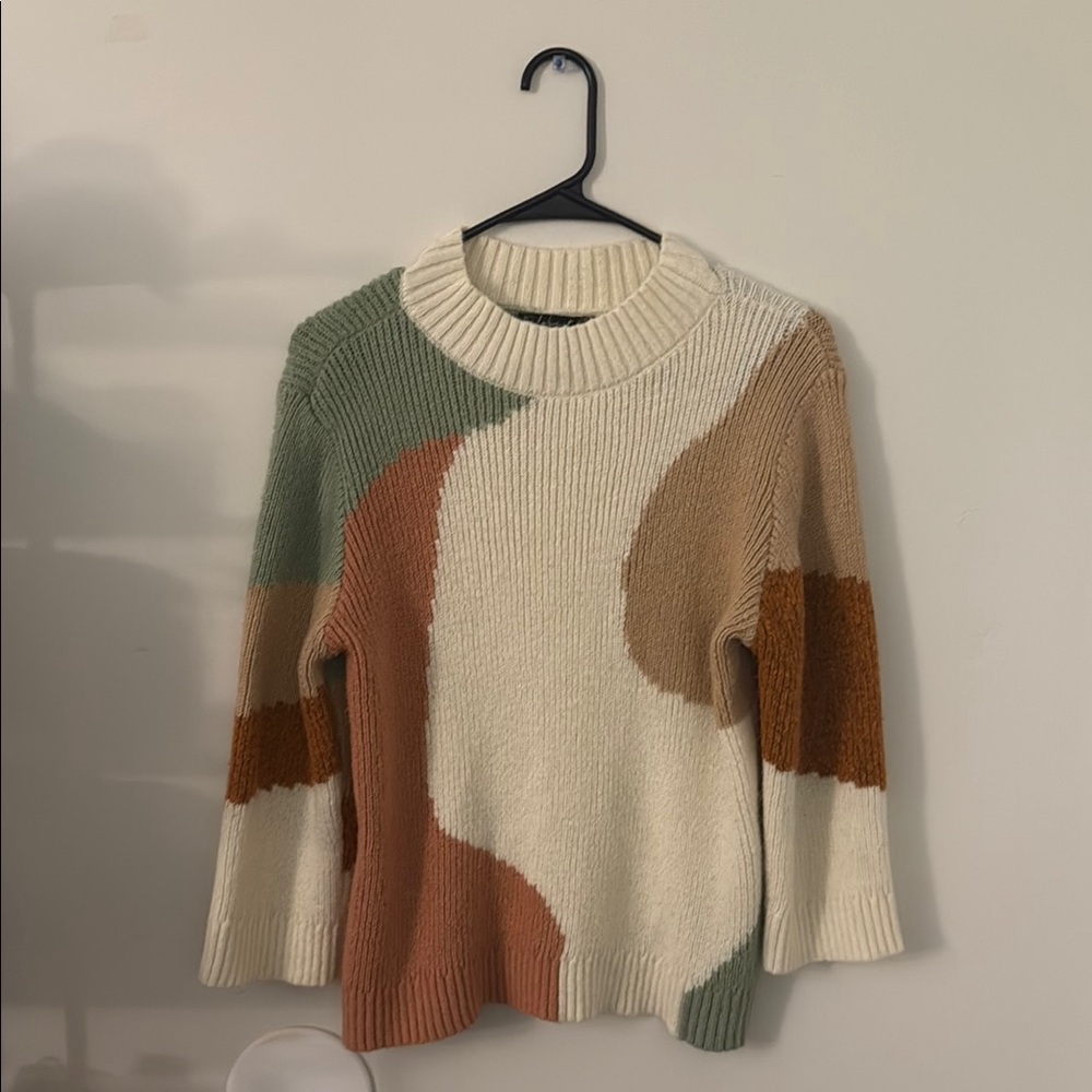Cream and Green Crew Neck Sweater with Asymmetrical Color Blocking